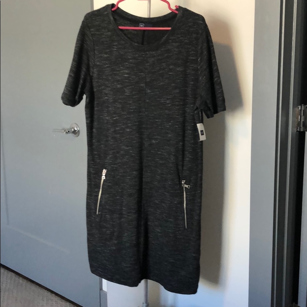Short Gap dress with zipper pockets